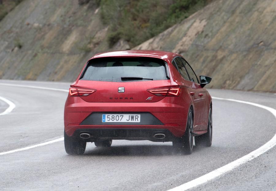  Seat Leon Cupra 300 2017 года  (WW) (фото 5 из 49)